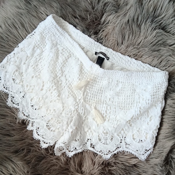 Express Pants - Express  crochet shorts